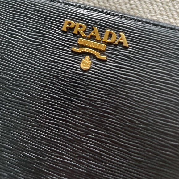 Prada Large Vitello Move Wallet - Picture 3 of 8